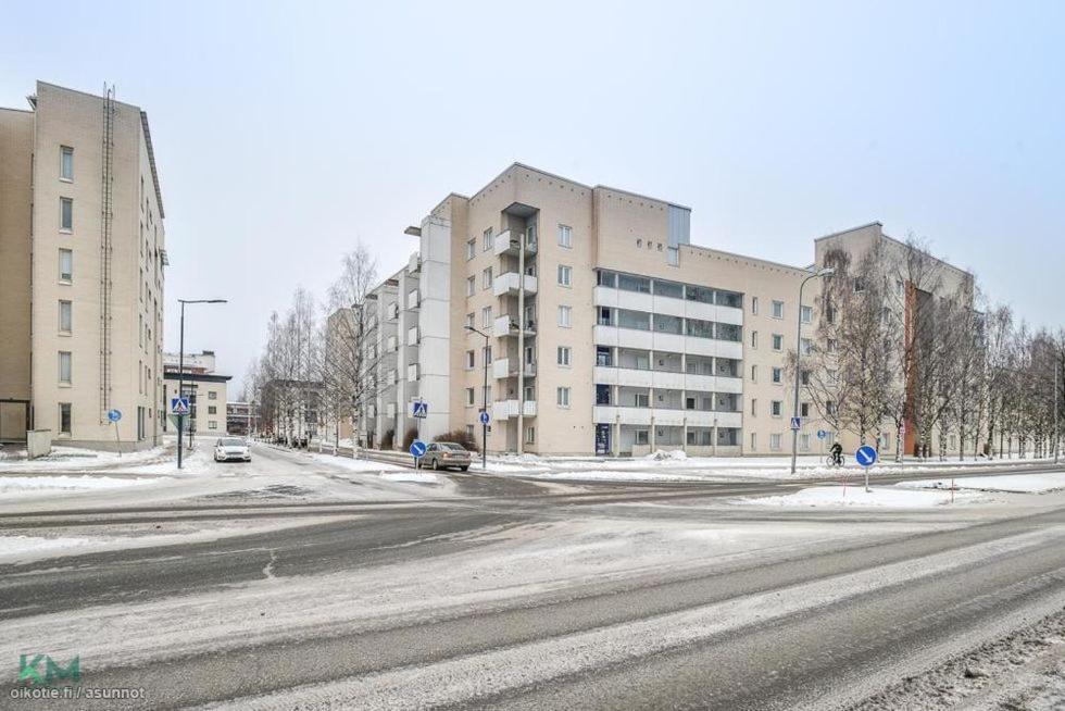 PrivateRoom-YksityinenHuone-ЛичнаяKомната into Oulu Centre-University-BusTrainStation,Sauna Экстерьер фото